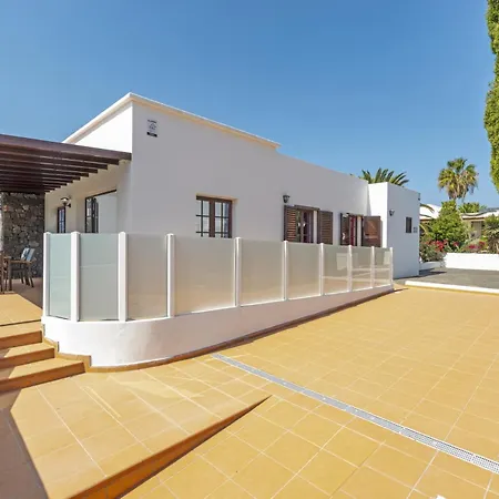 Stephanie Villa Playa Blanca (Lanzarote)