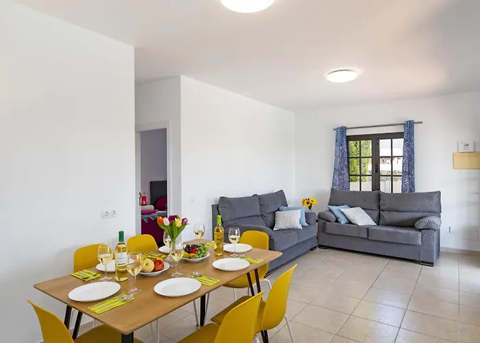 Stephanie Вилла Коста Бланка